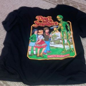 Hot topic  graphic tee